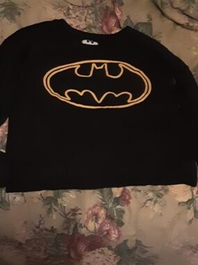 DC Comics Black/Yellow Batman Logo Pullover Sweatshirt Juniors XL Womans Large